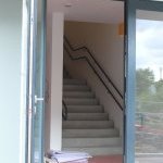 Kita-Treppenhaus mit Doppelgeländer