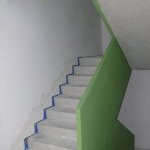 Mittlerer Abschluß der Treppen in grün